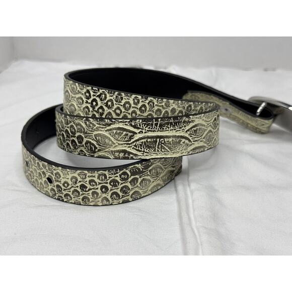 Cabi Beige Faux Leather Emblem Belt With Bling Mother of Pearl Buckle Sz Medium - Picture 3 of 6